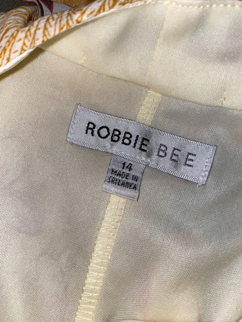 NWT! Robbie Bee Cream Maxi Dress with Coral, Teal & Mustard Floral Print Size 14 - Picture 9 of 16